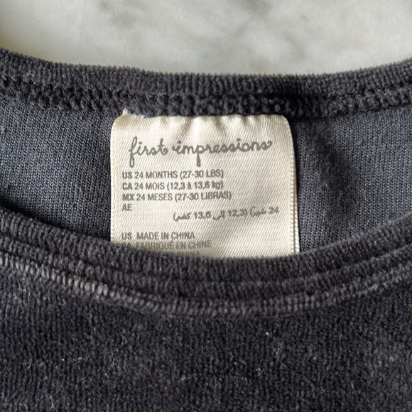 First impressions velour black sweat shirt size 24 months - Picture 2 of 4